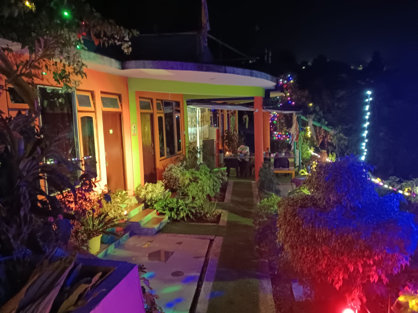 Super Double Deluxe Room image 5